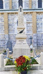 Le Monument aux Morts - Angiens